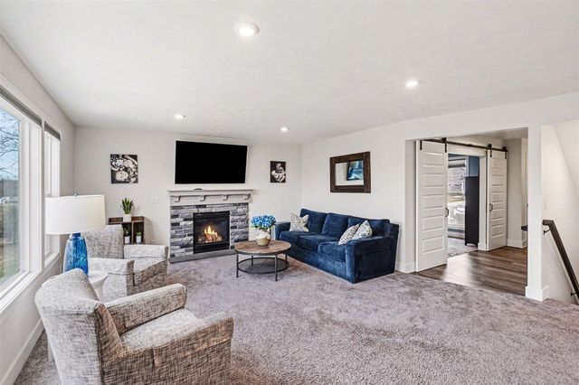 7918 Carlisle Crossings Boulevard, Byron Center, MI 49315