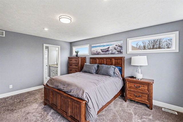 7918 Carlisle Crossings Boulevard, Byron Center, MI 49315