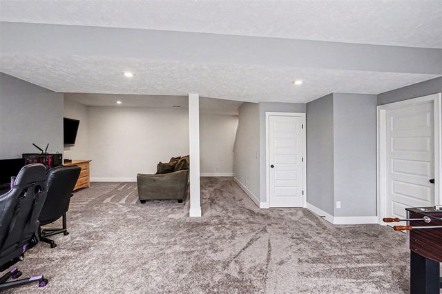 7918 Carlisle Crossings Boulevard, Byron Center, MI 49315