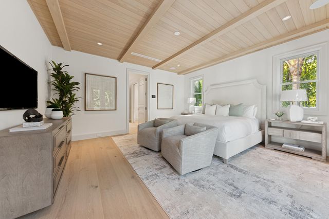 232 La Puerta Way, Palm Beach, FL 33480