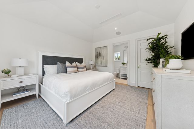 232 La Puerta Way, Palm Beach, FL 33480