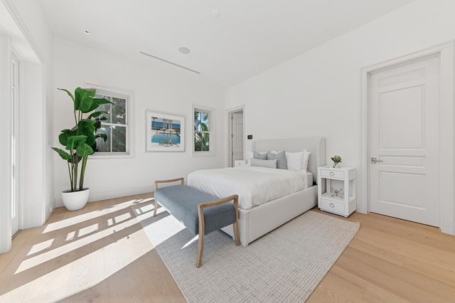 232 La Puerta Way, Palm Beach, FL 33480