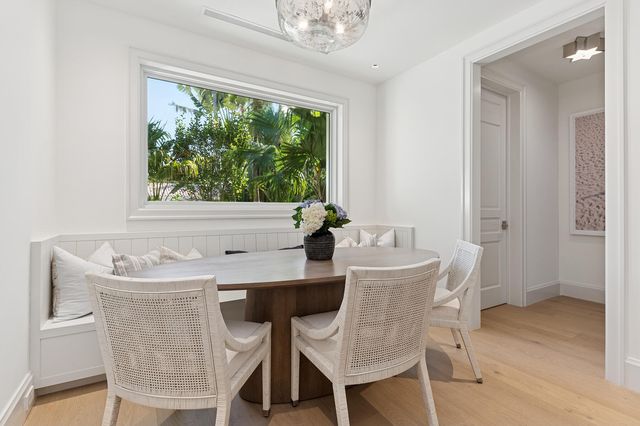 232 La Puerta Way, Palm Beach, FL 33480