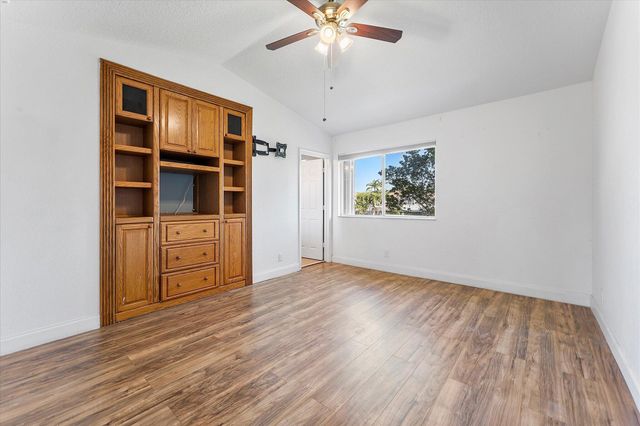 6204 Sandy Bank Terrace, Riviera Beach, FL 33407