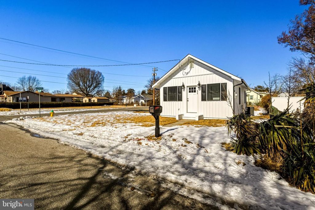 51 W NEW YORK AVE, Villas, NJ 08251