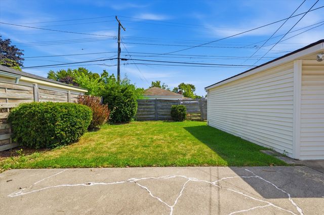 4159 Monroe Street, Dearborn Heights, MI 48125
