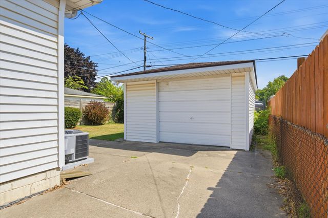 4159 Monroe Street, Dearborn Heights, MI 48125