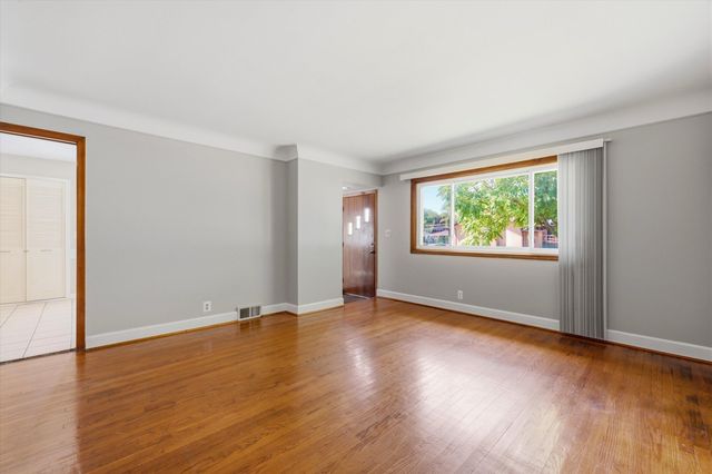 4159 Monroe Street, Dearborn Heights, MI 48125