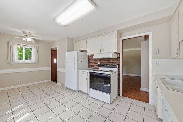 4159 Monroe Street, Dearborn Heights, MI 48125