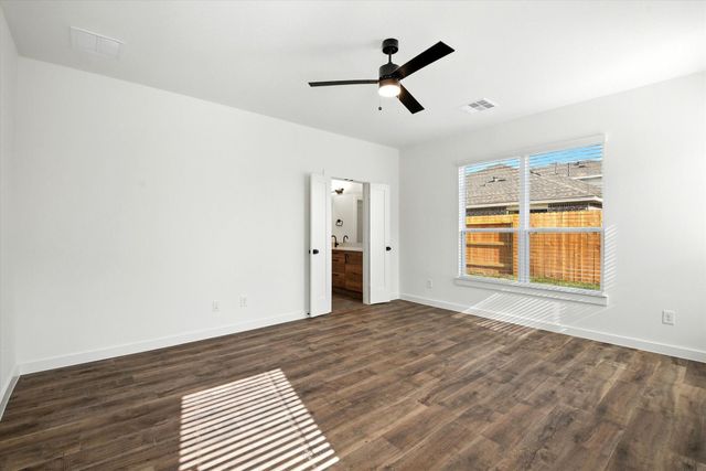 1794 N Peach Creek Drive B, Dayton, TX 77535