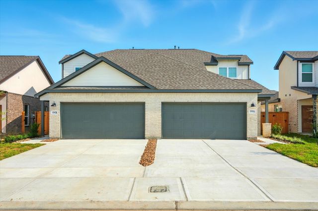 1794 N Peach Creek Drive B, Dayton, TX 77535