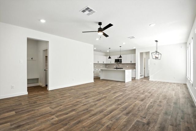 1794 N Peach Creek Drive B, Dayton, TX 77535