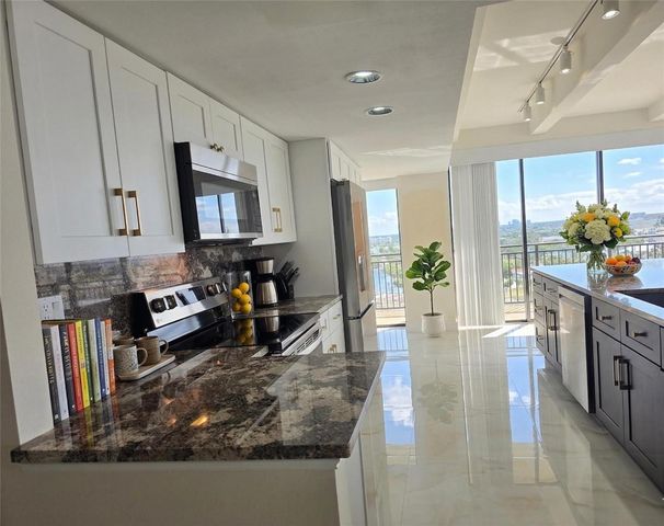 7600 BAYSHORE DRIVE 901, Treasure Island, FL 33706