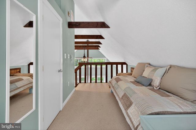393 PALMER, Basye, VA 22810