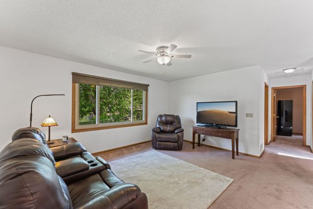2416 95th Avenue N, Brooklyn Park, MN 55444