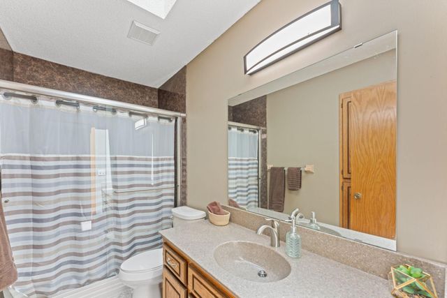 2416 95th Avenue N, Brooklyn Park, MN 55444