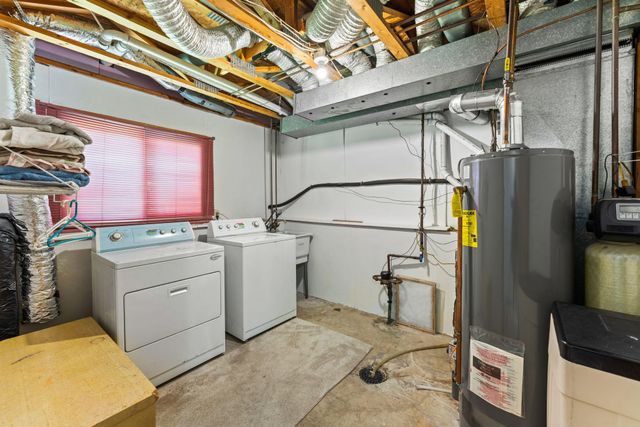 2416 95th Avenue N, Brooklyn Park, MN 55444