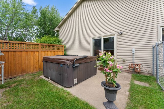 2416 95th Avenue N, Brooklyn Park, MN 55444