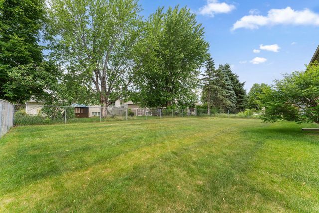 2416 95th Avenue N, Brooklyn Park, MN 55444