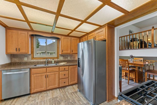 2416 95th Avenue N, Brooklyn Park, MN 55444