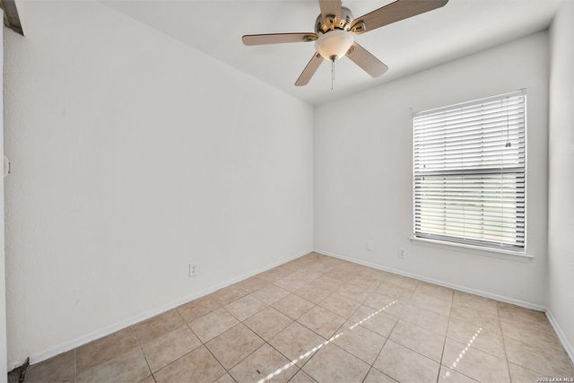 9749 MISTY ASH DR, Converse, TX 78109