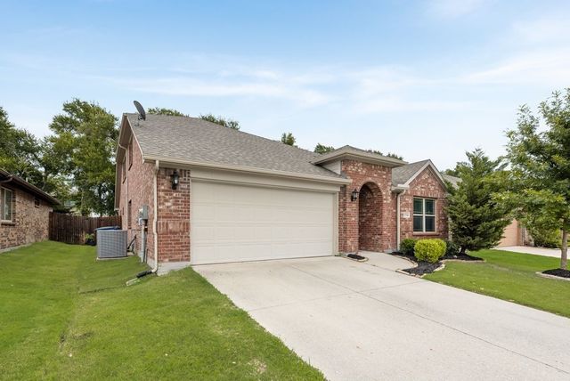 554 Langdon Street, Lavon, TX 75166