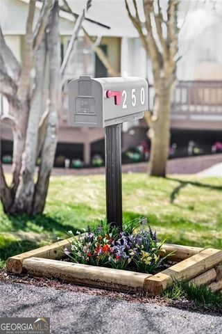 250 Lawrence Street, Adairsville, GA 30103