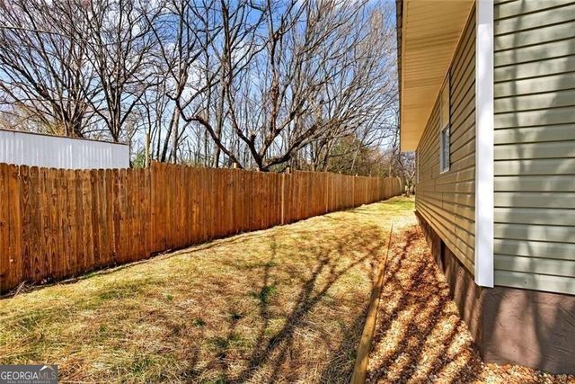 250 Lawrence Street, Adairsville, GA 30103