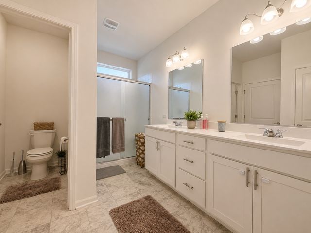 1200 Redtail Circle, Woodstock, IL 60098
