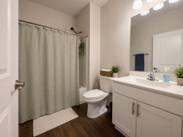 1200 Redtail Circle, Woodstock, IL 60098