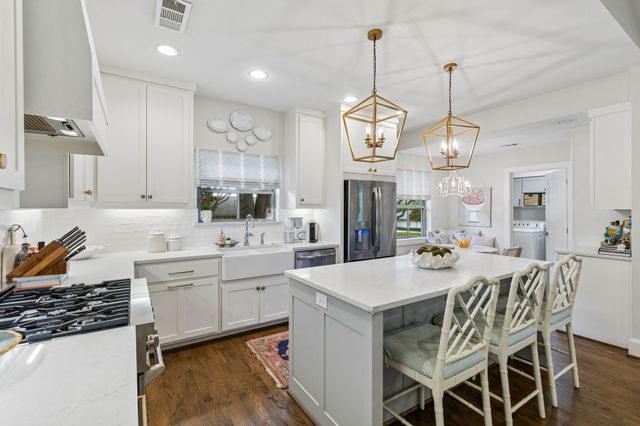 9807 Lakemere Drive, Dallas, TX 75238