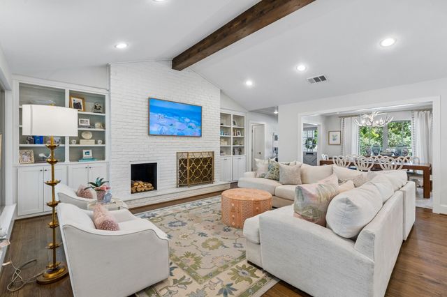 9807 Lakemere Drive, Dallas, TX 75238
