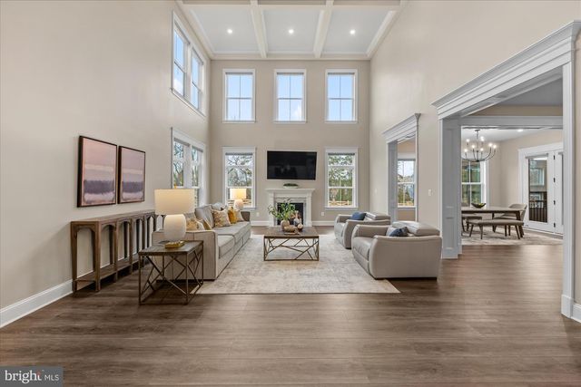 41122 CLEARFIELD MEADOW DR, Aldie, VA 20105