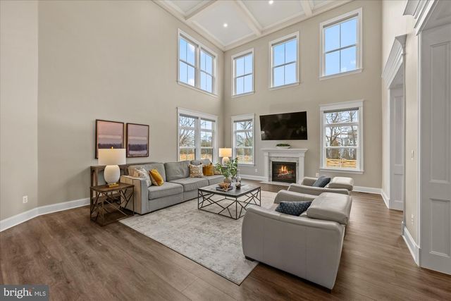 41122 CLEARFIELD MEADOW DR, Aldie, VA 20105