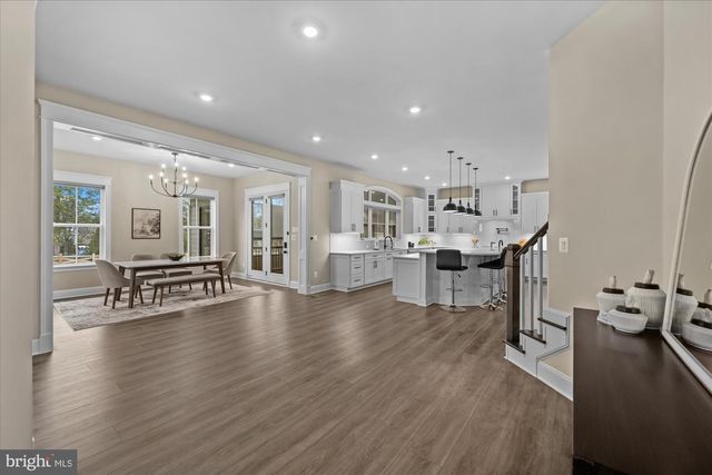 41122 CLEARFIELD MEADOW DR, Aldie, VA 20105