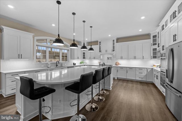 41122 CLEARFIELD MEADOW DR, Aldie, VA 20105