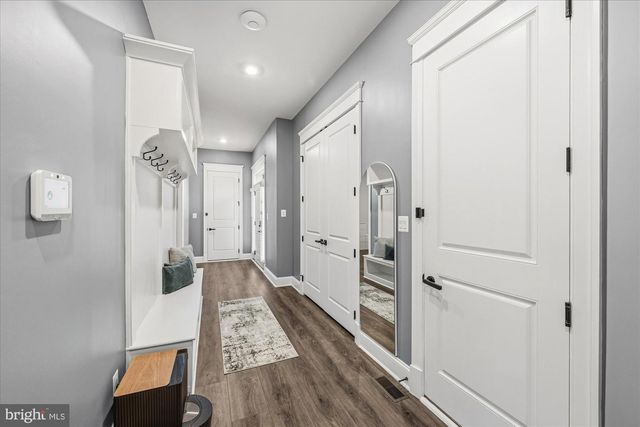 41122 CLEARFIELD MEADOW DR, Aldie, VA 20105