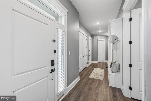 41122 CLEARFIELD MEADOW DR, Aldie, VA 20105