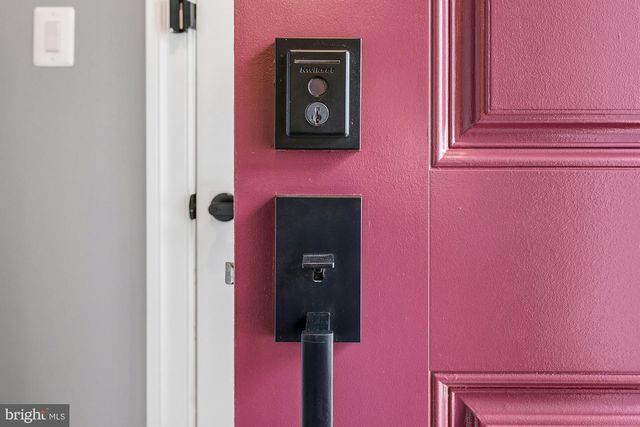 41122 CLEARFIELD MEADOW DR, Aldie, VA 20105