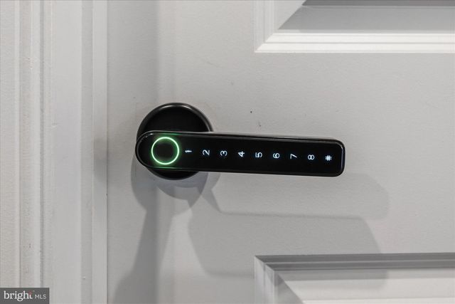 41122 CLEARFIELD MEADOW DR, Aldie, VA 20105