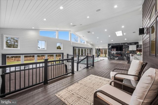 41122 CLEARFIELD MEADOW DR, Aldie, VA 20105