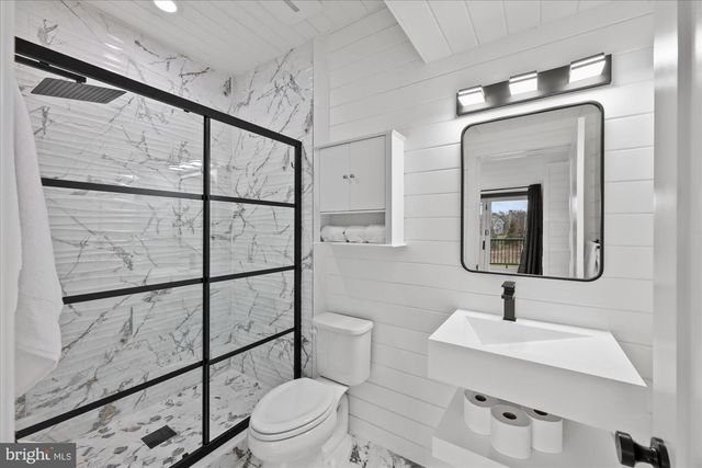 41122 CLEARFIELD MEADOW DR, Aldie, VA 20105