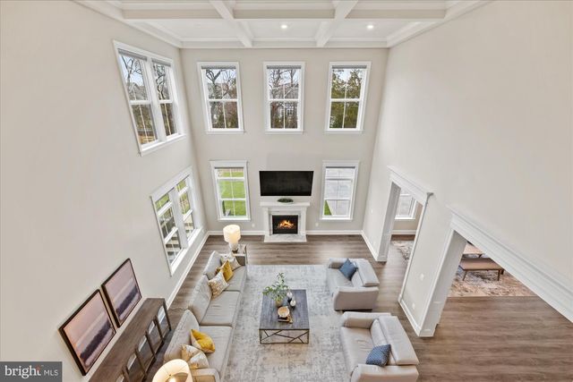 41122 CLEARFIELD MEADOW DR, Aldie, VA 20105