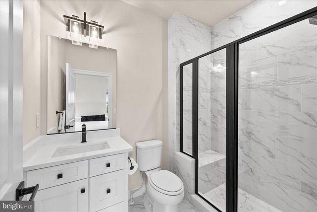 41122 CLEARFIELD MEADOW DR, Aldie, VA 20105