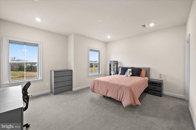 41122 CLEARFIELD MEADOW DR, Aldie, VA 20105