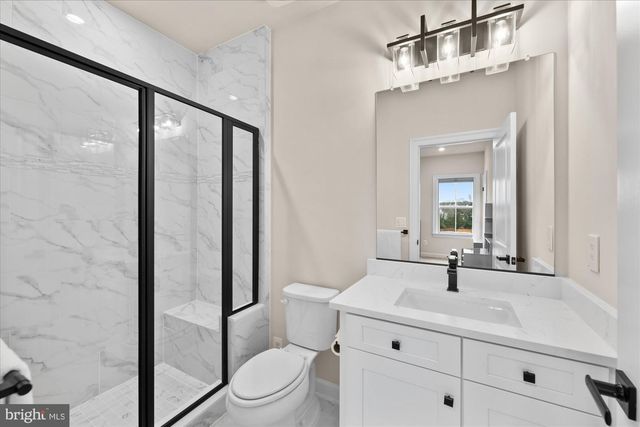 41122 CLEARFIELD MEADOW DR, Aldie, VA 20105