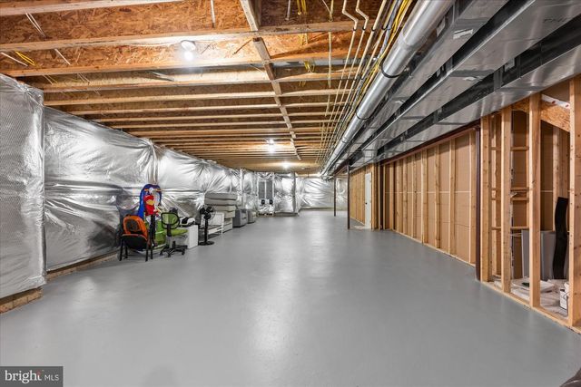 41122 CLEARFIELD MEADOW DR, Aldie, VA 20105