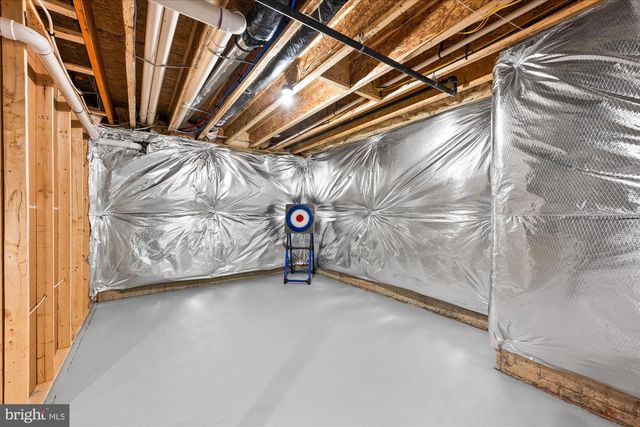 41122 CLEARFIELD MEADOW DR, Aldie, VA 20105