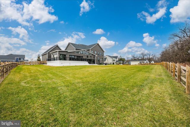 41122 CLEARFIELD MEADOW DR, Aldie, VA 20105