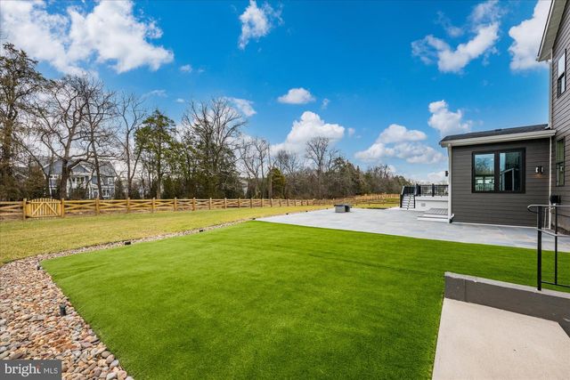 41122 CLEARFIELD MEADOW DR, Aldie, VA 20105